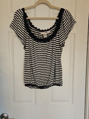 Max Studio Black and White Striped Scoop Neck Top